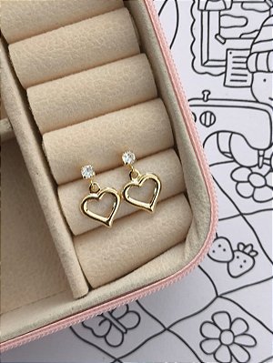 Brinco coração infantil banho ouro 18k