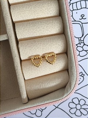 Brinco coração infantil banho ouro 18k