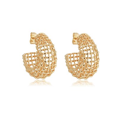 Brinco liso banho ouro 18k