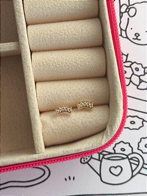 Brinco coroa infantil banho ouro 18k