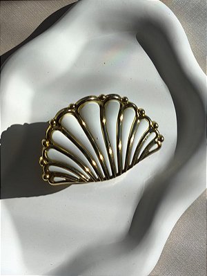 Presilha para cabelo concha branca