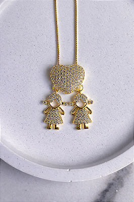 Colar duas meninas cravejado com zirconia banhado a ouro 18k