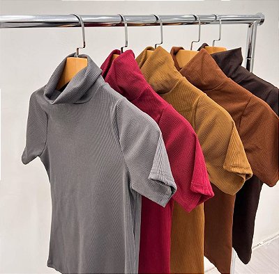 Blusa Gola Alta Canelada