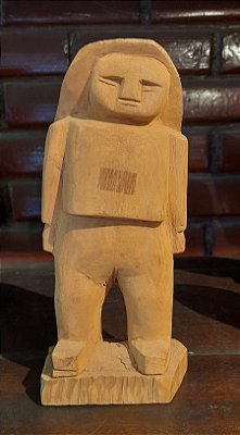 Escultura- Mulher em madeira