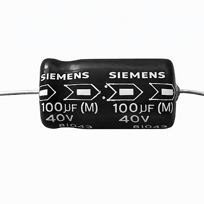 Capacitor Alumínio Eletrolítico 100µF 40V Axial Preto