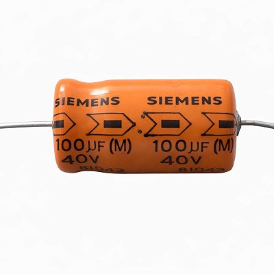 Capacitor Alumínio Eletrolítico 100µF 40V Axial 10x16