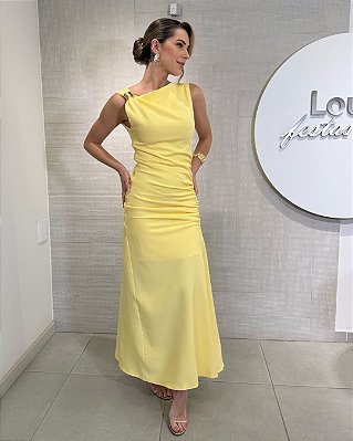 VCK 8010 Vestido Longuete Decote Assimetrico Com Leve Franzido No Quadril E Saia Reta - Amarelo