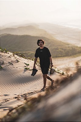 Camiseta Natural Futuro - Preta