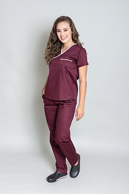 Scrub Feminino Sarja Vinho Com Viés Branco