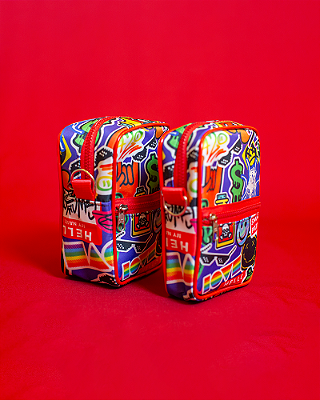 SHOULDER BAG ESTAMPADA COM BOLSO FRONTAL - STICKER