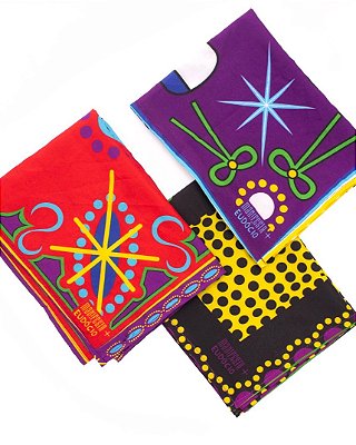 LENÇO MULTIFUNCIONAL 67X67CM COM ESTAMPA LOCALIZADA