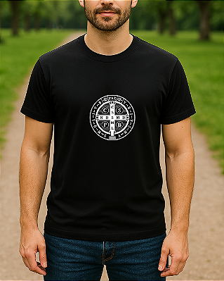 Camiseta Unissex Medalha de São Bento Preta