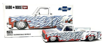 Mini GT - Kaido House - Chevrolet Silverado Dually On Fire V2