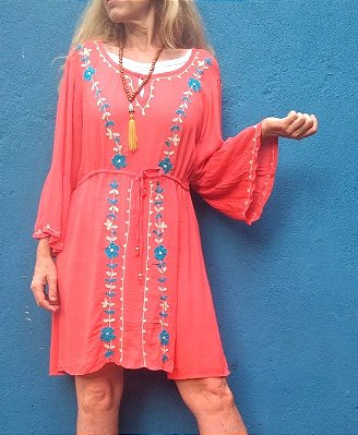 Vestido midi bordado