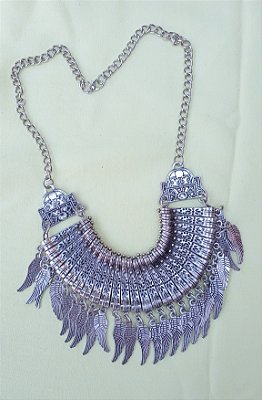Colar gargantilha boho penas