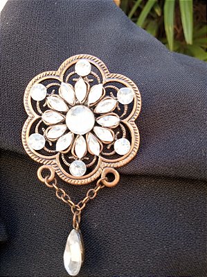 Broche boho floral zircônia