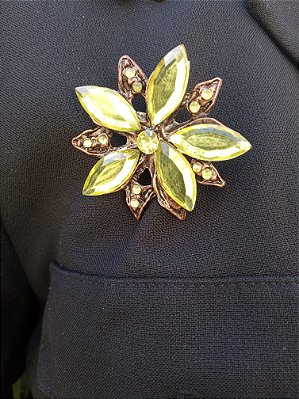 Broche boho floral zircônia
