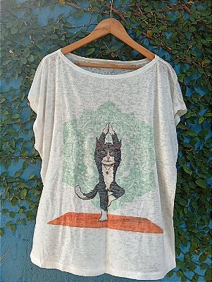 T-Shirts camiseta feminina mística yoga gato kombi filtro dos sonhos devore hippie.