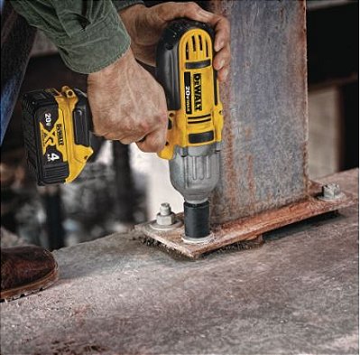 CHAVE DE IMPACTO 1/2 13MM 220V BATERIA DCF889M2-B2 - DEWALT