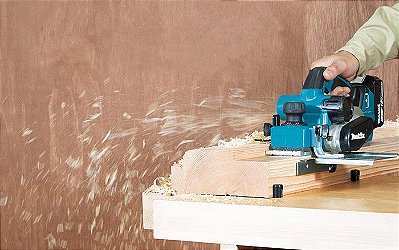 PLAINA 82MM A BATERIA 18V 110/240V DKP181RTJ - MAKITA
