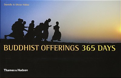 Buddhist Offerings: 365 Days - Hardback-..