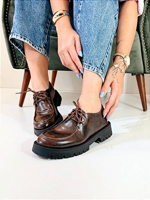 Oxford Feminino Nicole – Café Vintage com Sola Tratorada Preta