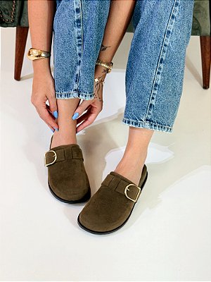Clog Feminino Teresa – Verde Militar com Fivela Dourada | Glow Store