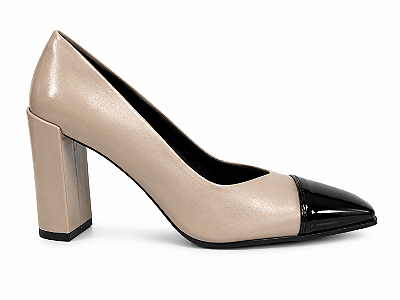Scarpin Feminino Torino - Amêndoa com Ponteira Preta em Verniz