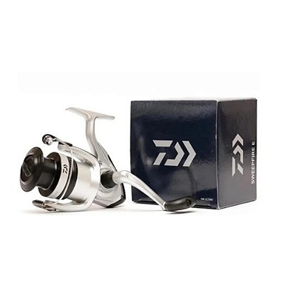 Molinete Sweepfire EC 3000C - 1 Rol. - Vel. 5.3:1 - Drag 4kg - Daiwa
