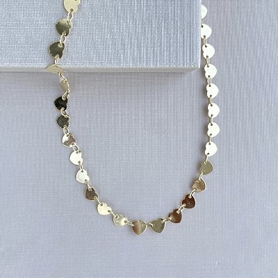 Colar placa corações banhado a ouro 18k