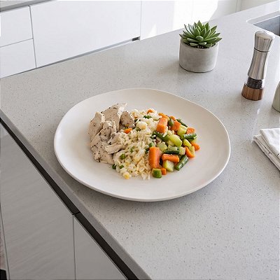 Frango Grelhado com Arroz à Grega e Mix de Legumes | 350g | PGH : 1_un
