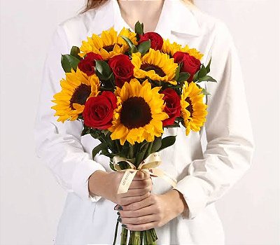 Buquê 6 Girassóis e 6 Rosas