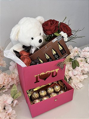 BOX CHOCOLATES FLORES E PELÚCIA NAMORADOS