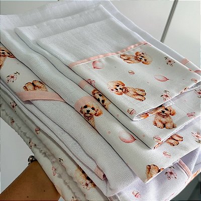 Kite enxoval de bebê (Fraldas, toalha fralda com capuz e manta) Cachorrinhos