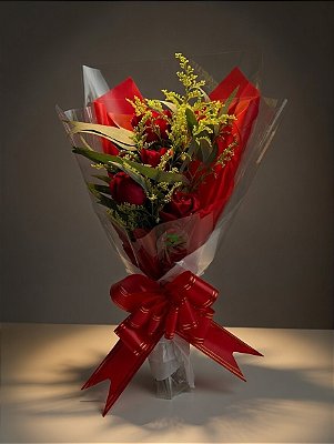 Ramalhete de 4 Rosas Vermelhas Love Red