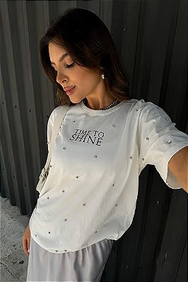 T-Shirt estampada Shine - off white com pedrarias