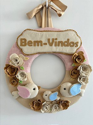 Guirlanda com Pássaros e Flores – "Seja Bem-vindo"
