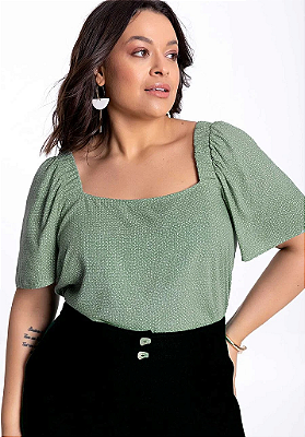 Blusa Plus Size Decote Quadrado