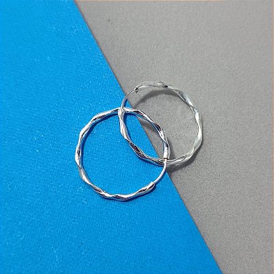 Brinco Argola Tubo Torcido