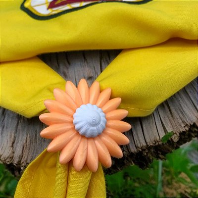 Arganel Prendedor Lenço Margarida