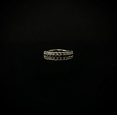 Argola cravejada helix banhada a ouro
