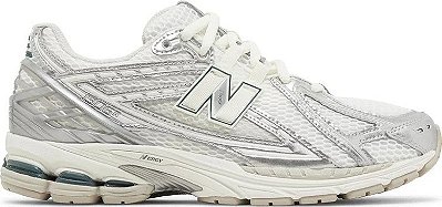 TÊNIS NEW BALANCE 1906R SILVER METALLIC CREAM