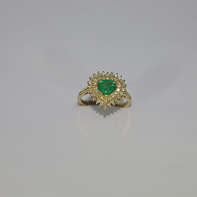 Anel de Esmeralda em Ouro 18k Cravejado com Diamantes