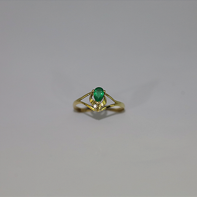 Anel de Esmeralda em Ouro 18k, com um Diamante, lapidação gota