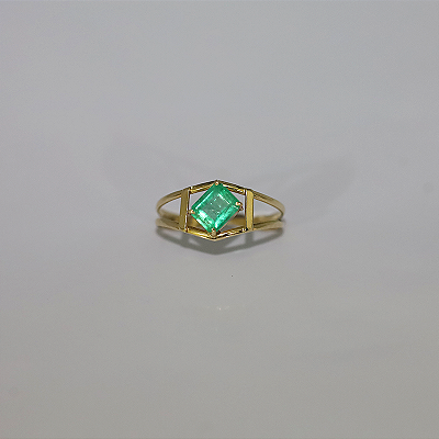 Anel de Esmeralda em Ouro 18k, lapidação retangular