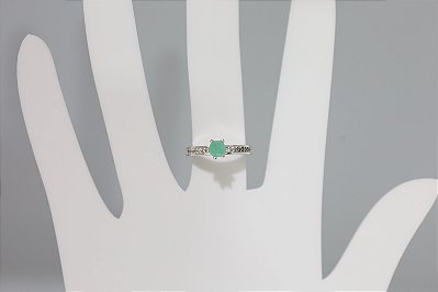 Anel de Esmeralda em prata