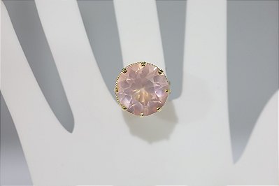 Anel de quartzo rosa natural em prata banhado a ouro