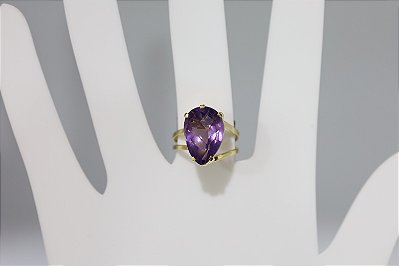 Anel de ametista natural em prata banhado a ouro