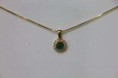 Brincos e Pingente com corrente em Prata banhado a ouro com esmeralda natural