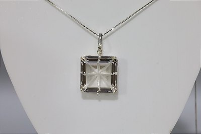 Colar em prata com quartzo estrela natural